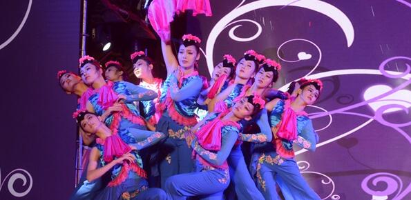 2018VˇݣR߾        <a href="http://miaozhunjing88.com/n2/2018/0719/c231190-31832124.html" ĿԺϱĻNNȺһͬL顢ζصĻʢ~