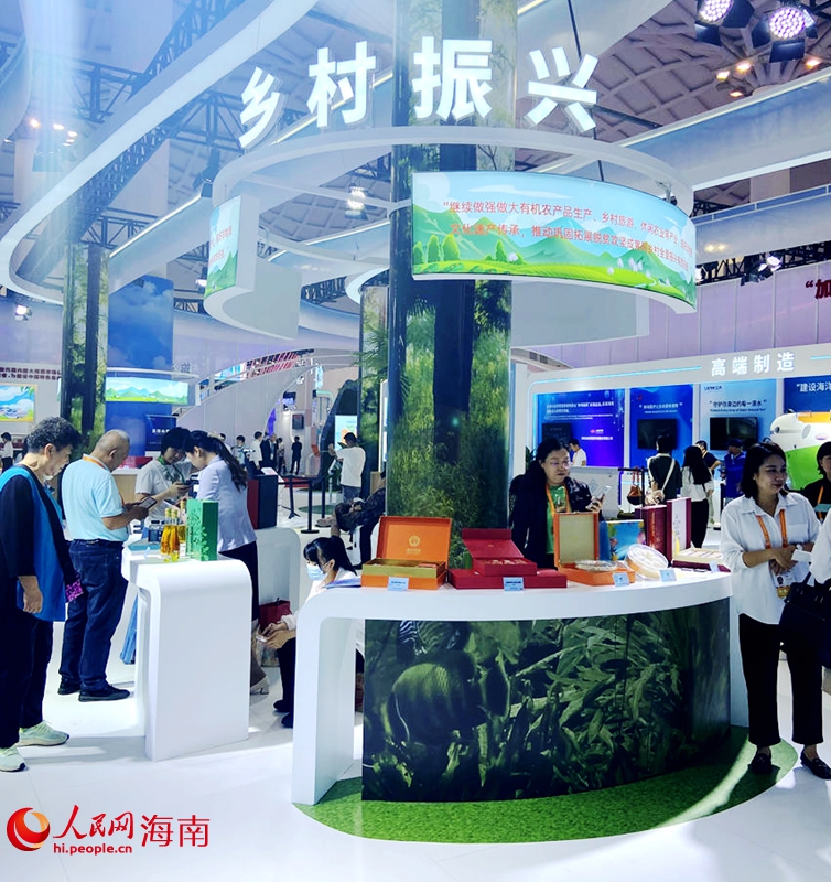省市區(qū)展館引入了鄉(xiāng)村振興主題，專設(shè)了鄉(xiāng)村振興主題展示區(qū)。人民網(wǎng) 陳海燕攝
