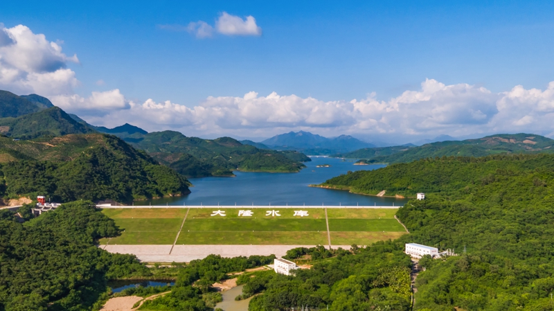 三亞崖州區(qū)全力呵護綠水青山不放松。崖州區(qū)委宣傳部供圖