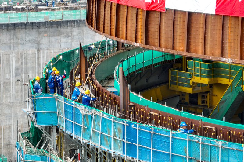 海南核電基地4號機組穹頂吊裝。劉玄攝 