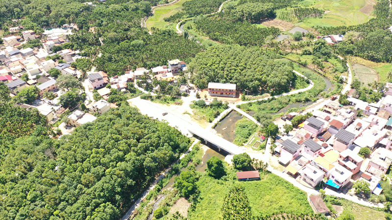 鳥瞰黎母山鎮握岱村全貌