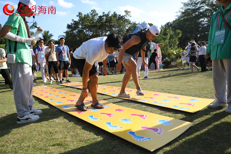 運動員參與游園活動。 人民網記者 孟凡盛攝