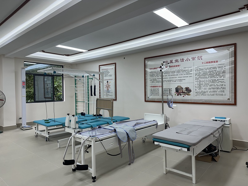 三亞市基層慢病康復理療站現(xiàn)場。三亞市衛(wèi)生健康委員會供圖