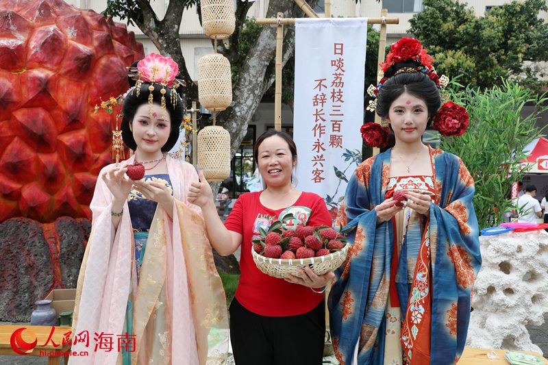 荔枝種植戶喜獲豐收。人民網(wǎng)記者 符武平攝