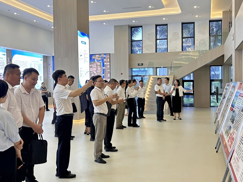 全省新興領域“兩個覆蓋”集中攻堅工作現場會來到高新區現場觀摩。?？趪腋咝聟^管委會供圖